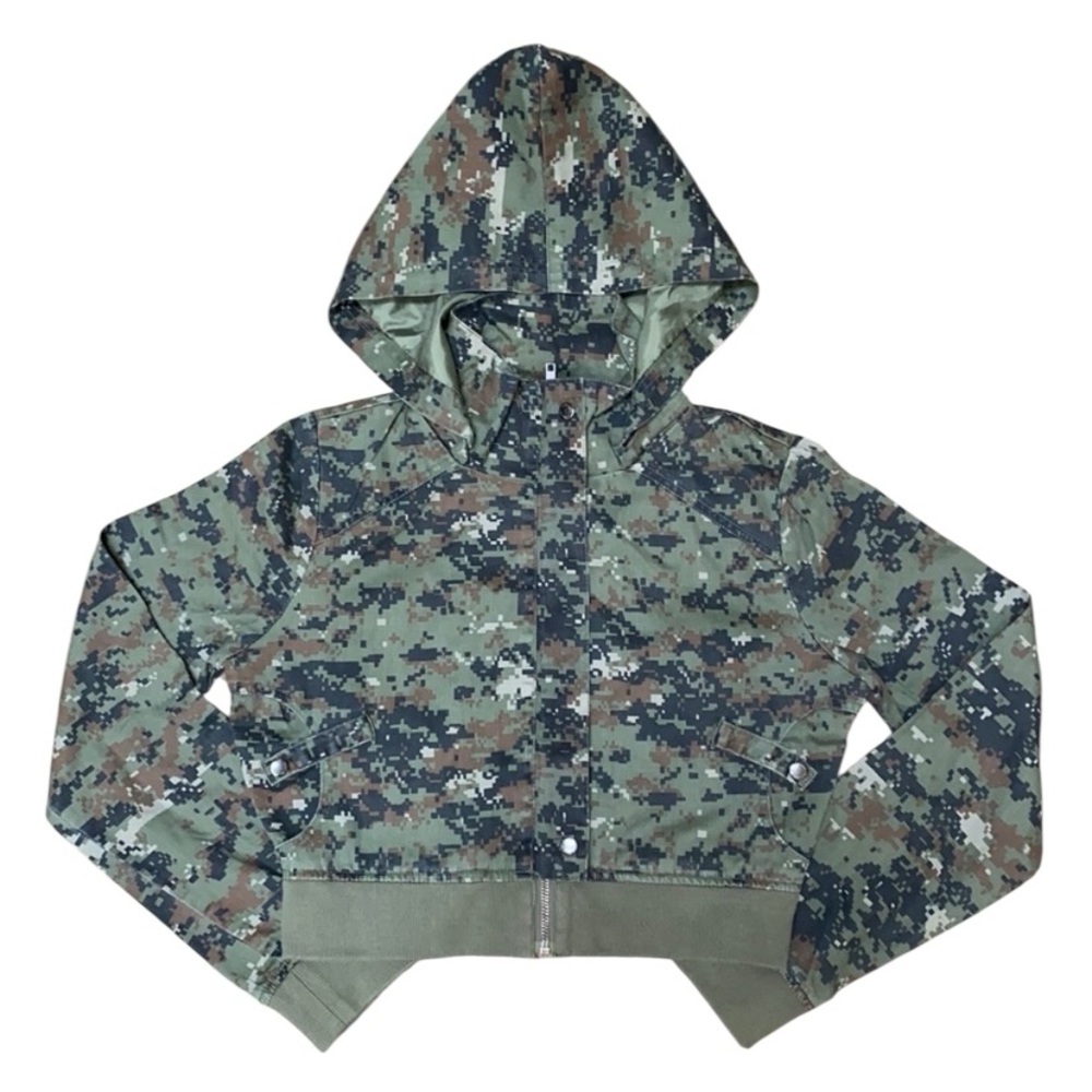 🧥NWOT Doki Geki Hoodie Cropped Jacket 🧥